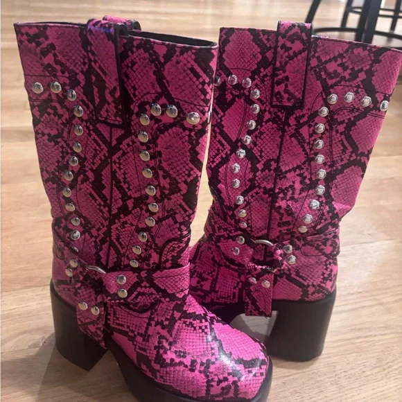 Pink Snakeskin Studded Platform Ankle Boots Chunky Heel. + size 8 - Picture 6 of 11
